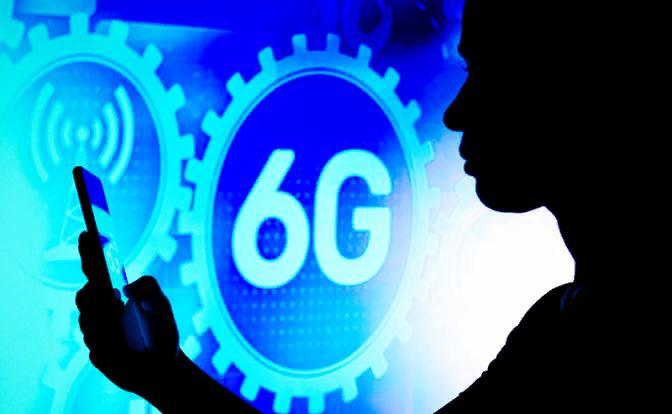 Пока в России нет даже 5G, китайцы внедряют уже 6G. В Поднебесной скоро будет сверхскоростная связь терагерцового диапазона.