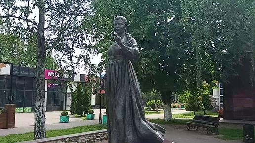 Памятник Валентине Толкуновой в г. Белореченске Краснодарского края