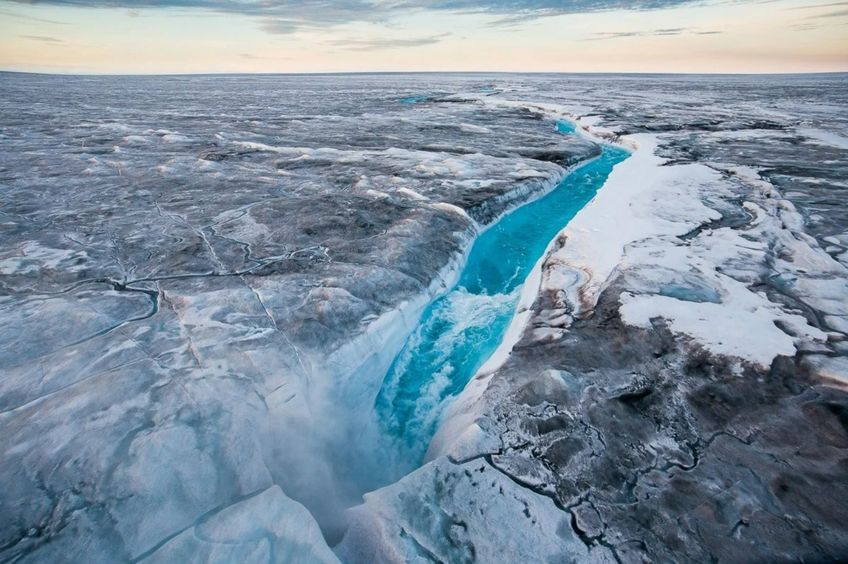 Река Оникс в Антарктиде. Голубая река Гренландия. Ледяной каньон Гренландия. Река Петерманн, Гренландия\.