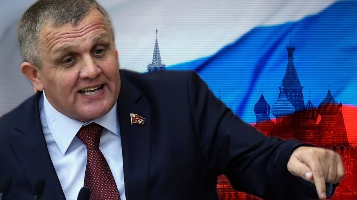 «Патриоты в окопах умирают, а “элиты” на шопинги ездят»: депутат жёстко раскритиковал своих коллег, правда есть одно «Но»