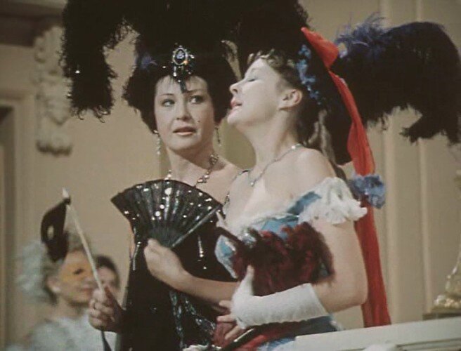 Кадр из фильма "Летучая мышь" (1979)