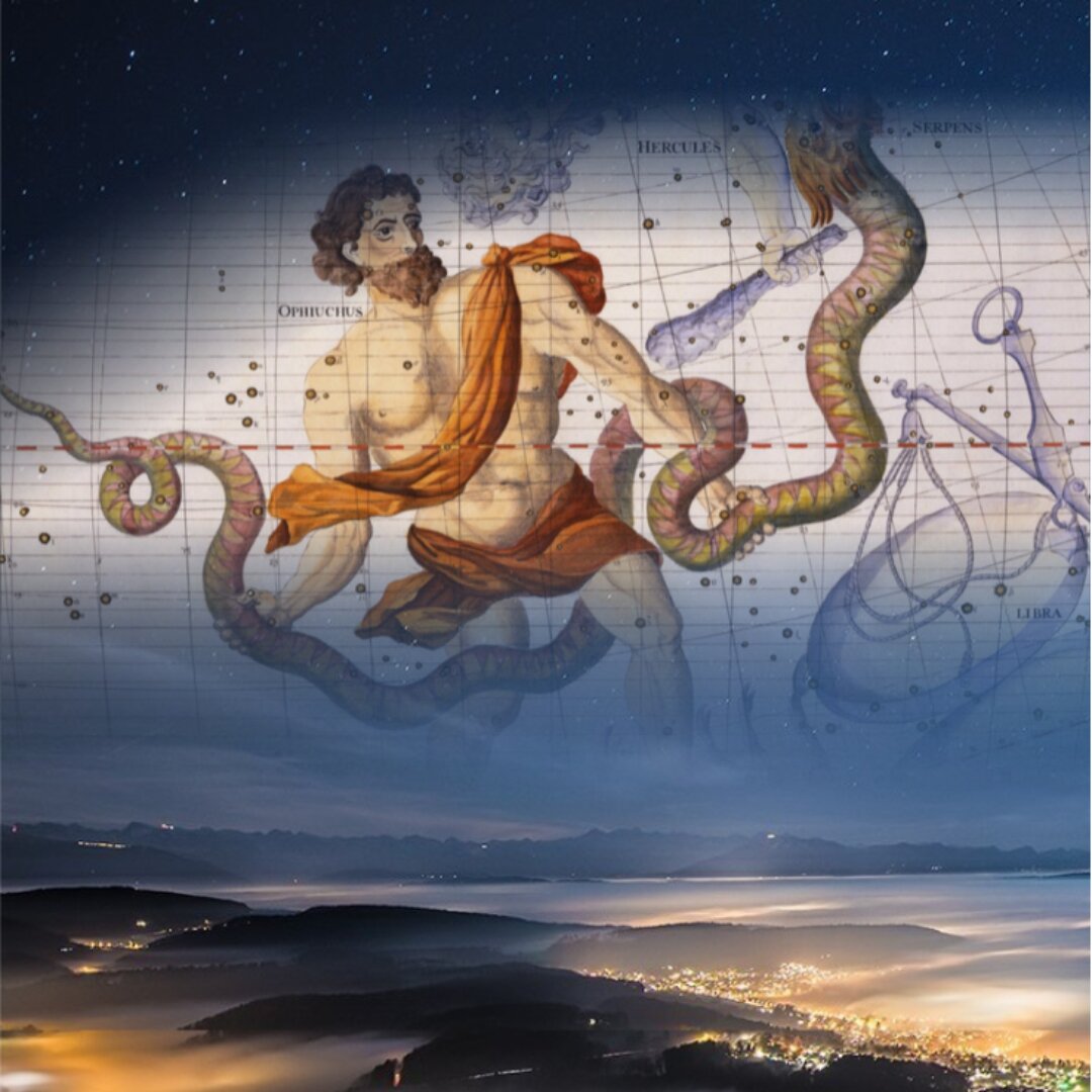 Созвездие Змееносца изображает пожилого мужчину, одетого в плащ, который держит в руках змей, которые обвиваются вокруг его тела.