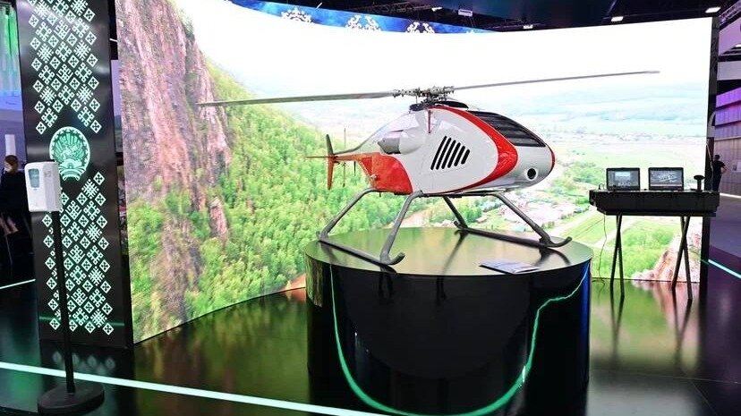     На деловом завтраке в рамках ПМЭФ производство в регионе беспилотников с коллегами обсудил премьер-министр Башкирии Андрей Назаров 15 июня.