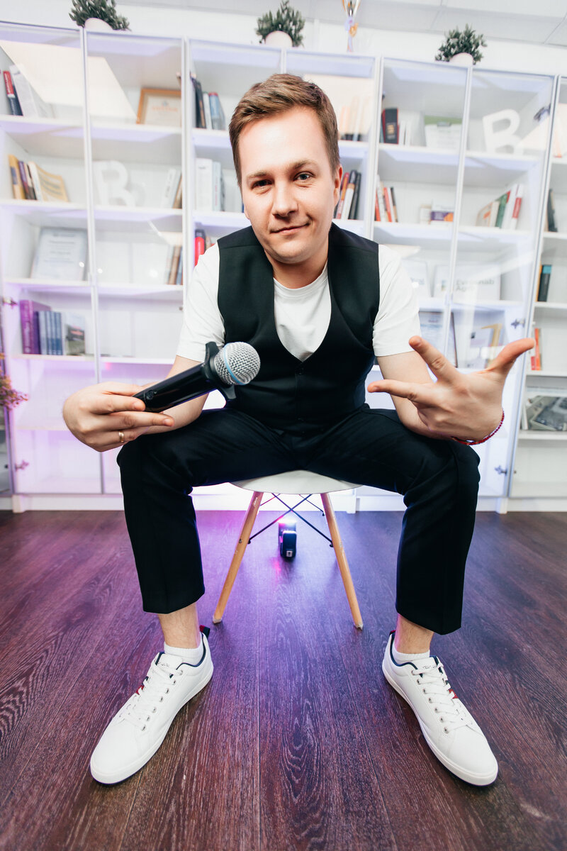 ведущий антон нижний новгород. илья хлутчин нижний новгород ведущий. пилот вячеслав балашов. антон нечаев. антон киселев ведущий.