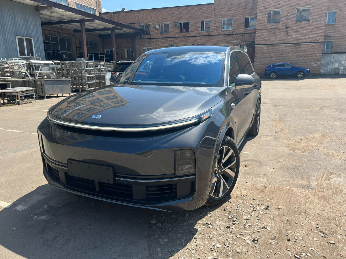 Внешний вид Ли Авто Ликсан LiXiang L8, 2023 года.