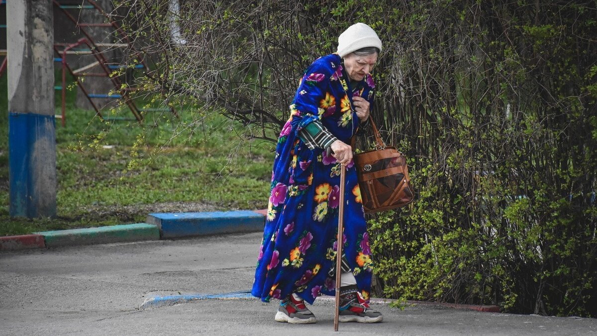     Три пенсионерки обманным путем лишились свыше 1,2 млн рублей. Они отдали наличку 19-летнему курьеру из Кстовского округа, сообщает пресс-служба регионального МВД.
