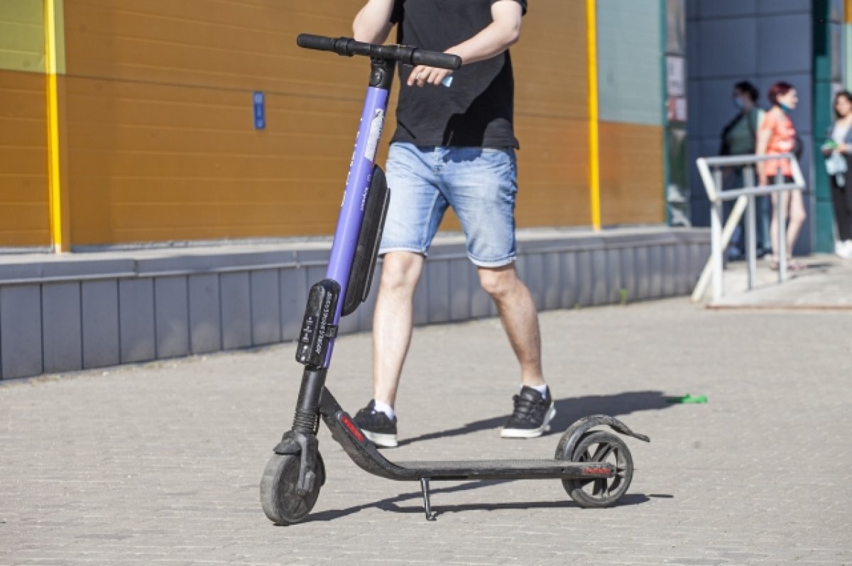    С начала сезона в Пскове оштрафовали более 130 самокатчиков