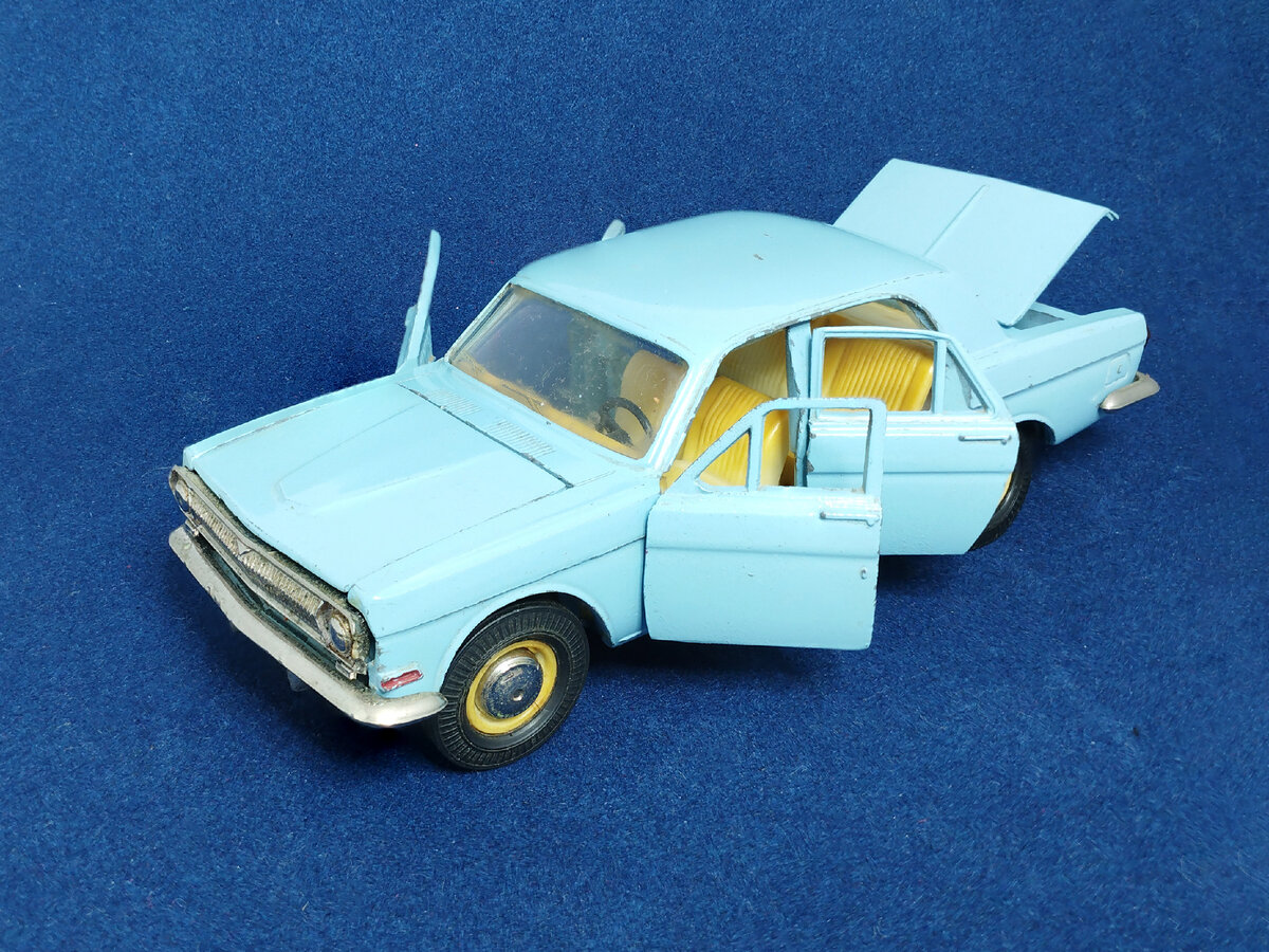 Рис. 1. Модель автомобиля ГАЗ-24 "Волга" производства ПО "Тантал", СССР до выполнения работ