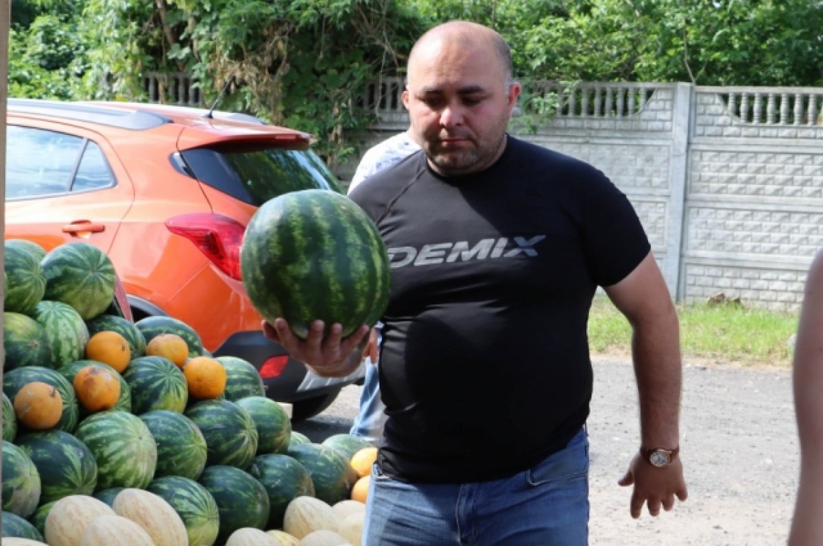    Во Владимире на улице Батурина открыли фермерскую ярмарку фруктов и овощей