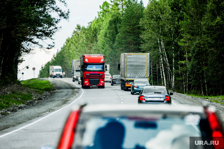    Три дня подряд фуры в Челябинской области не смогут передвигаться в жаркое время суток