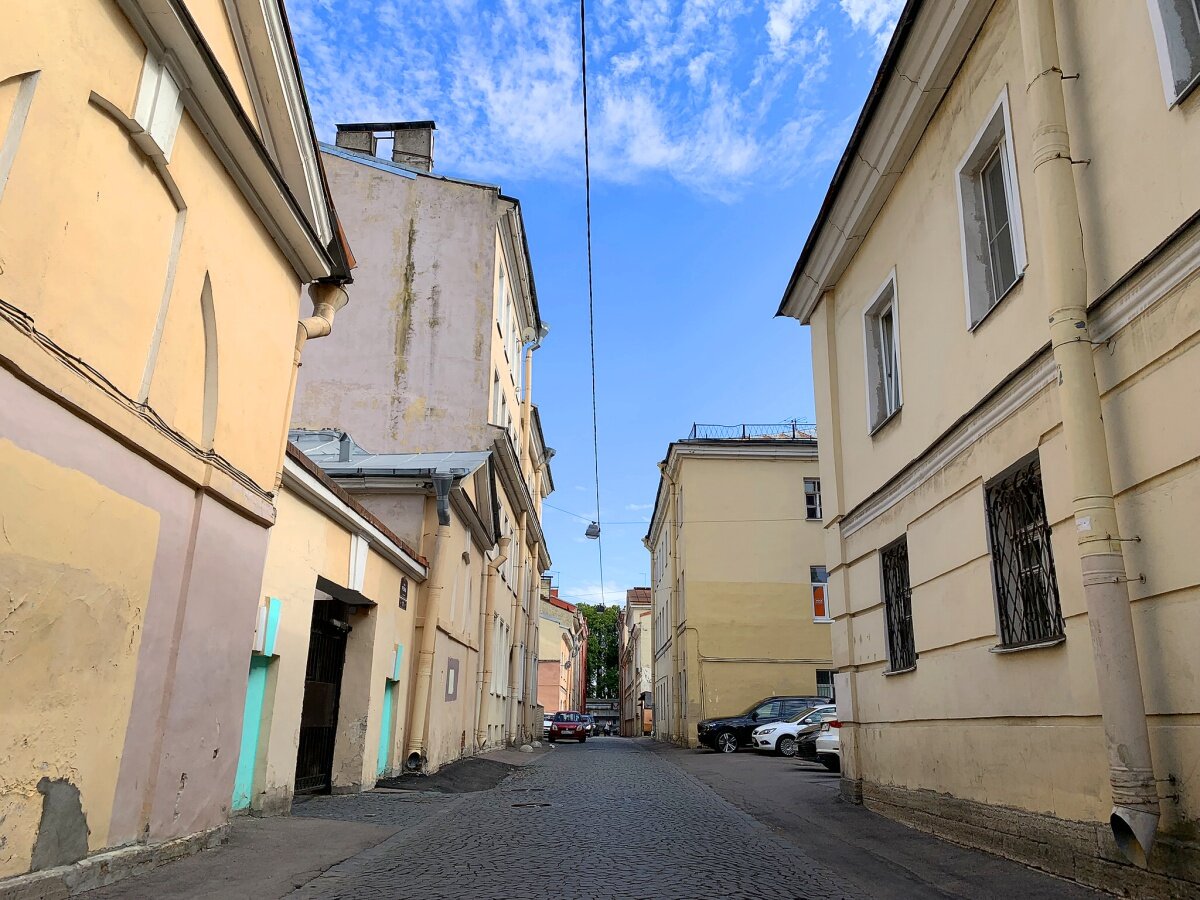 Прогулка по улице Репина - самой узкой улице в Санкт-Петербурге | А что в  Петербурге | Дзен