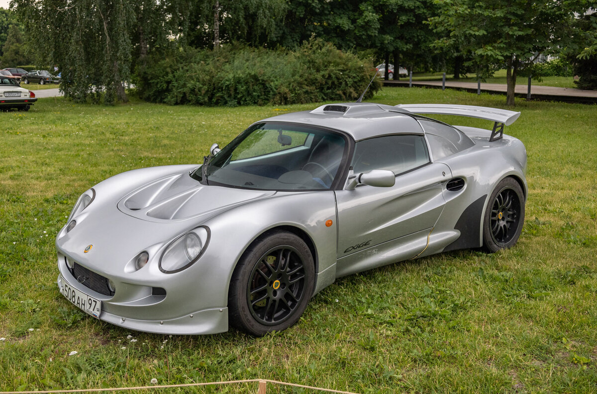 Lotus exige вид спереди