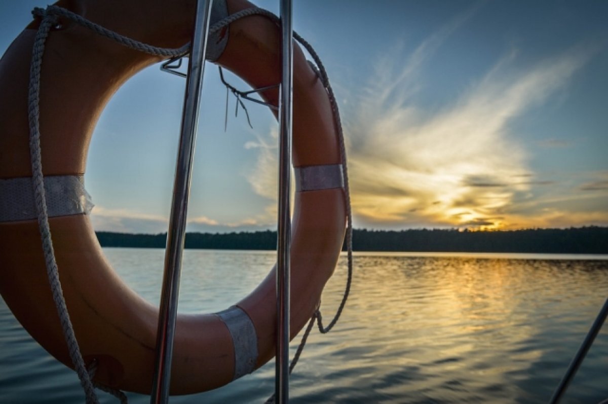    В Эвенкии пропал мужчина, выпавший из перевернувшейся на реке лодке