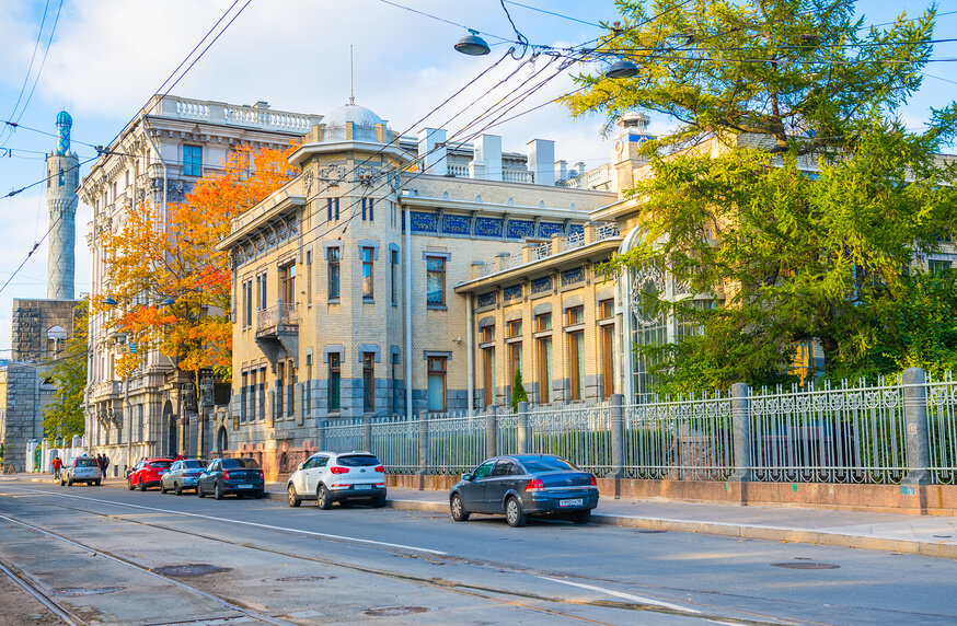 Особняк Кшесинской и особняк Бранта. Автор фото: E. O. / Фотобанк Лори