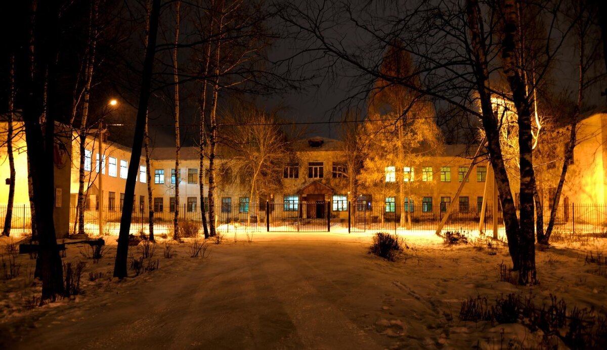 Бывшая школа №3 Школа "на Песках" Фото В.Гребнева.