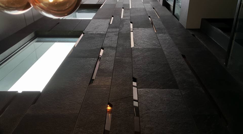 Гибкий камень для облицовки фасада