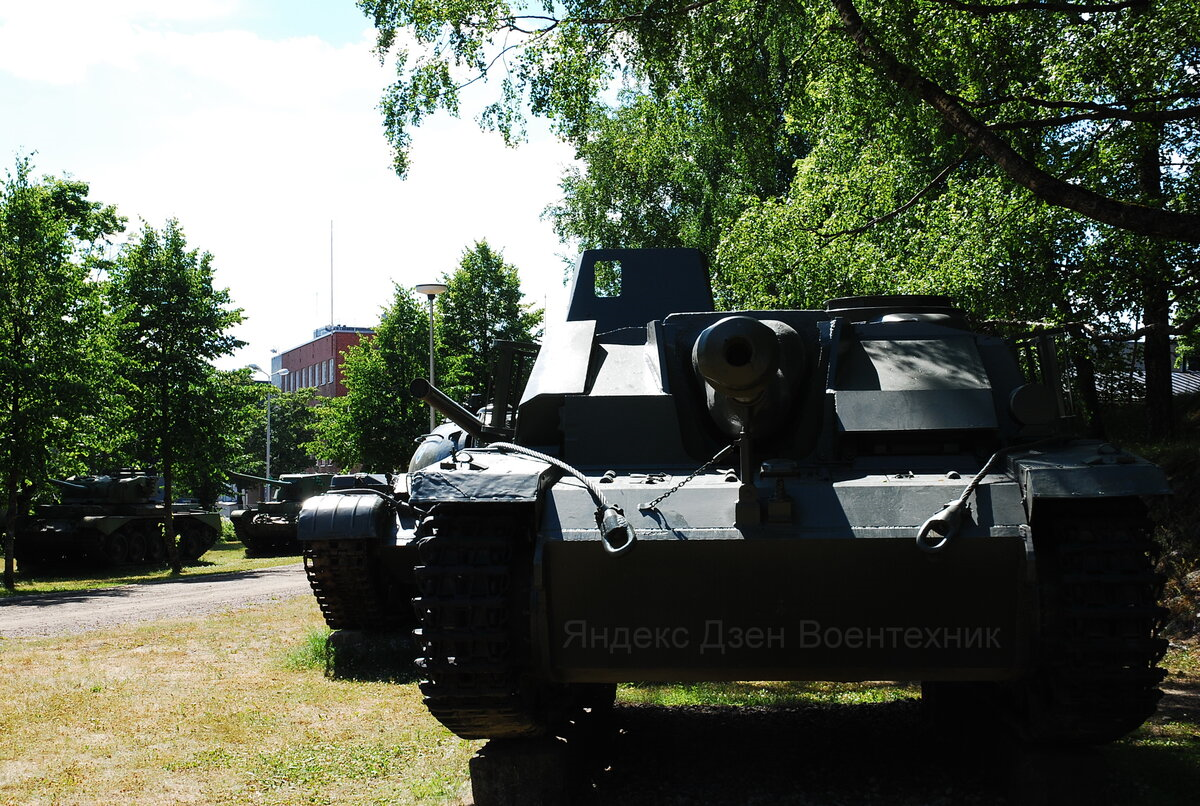 Немецкое САУ StuG.III Ausf.G. Авторское фото