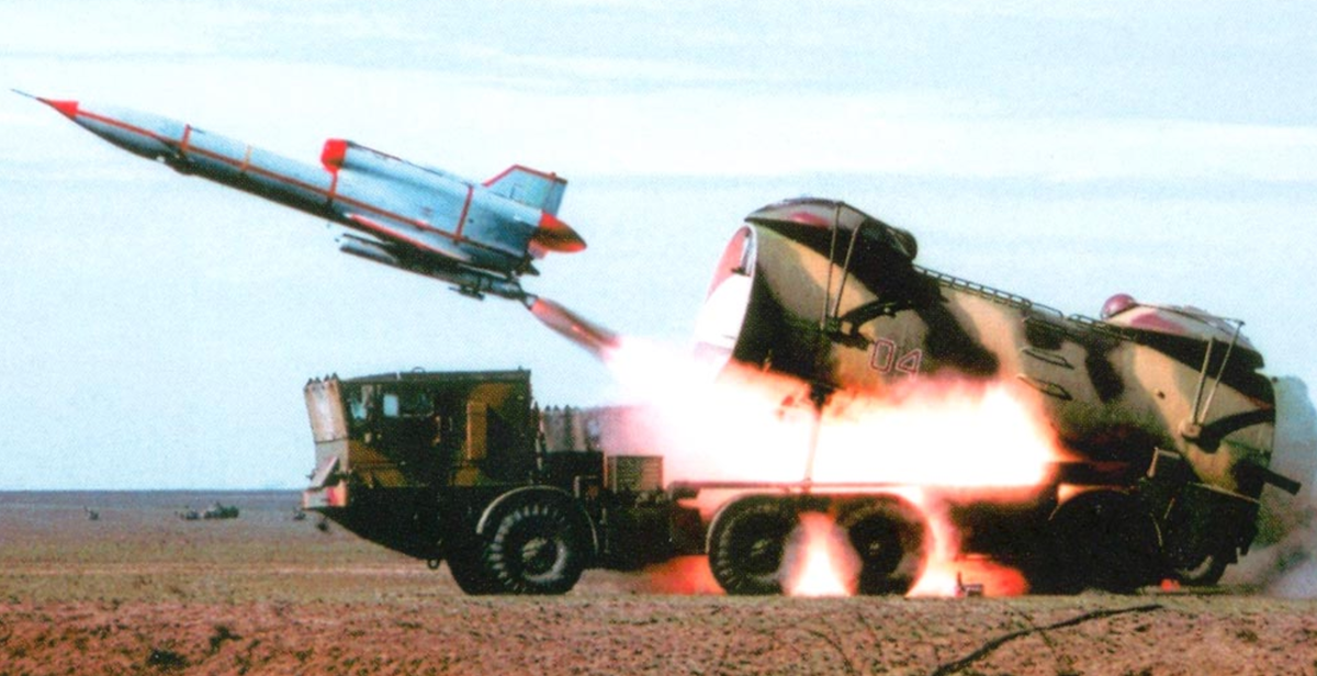 Запуск Ту-143 "Рейс"