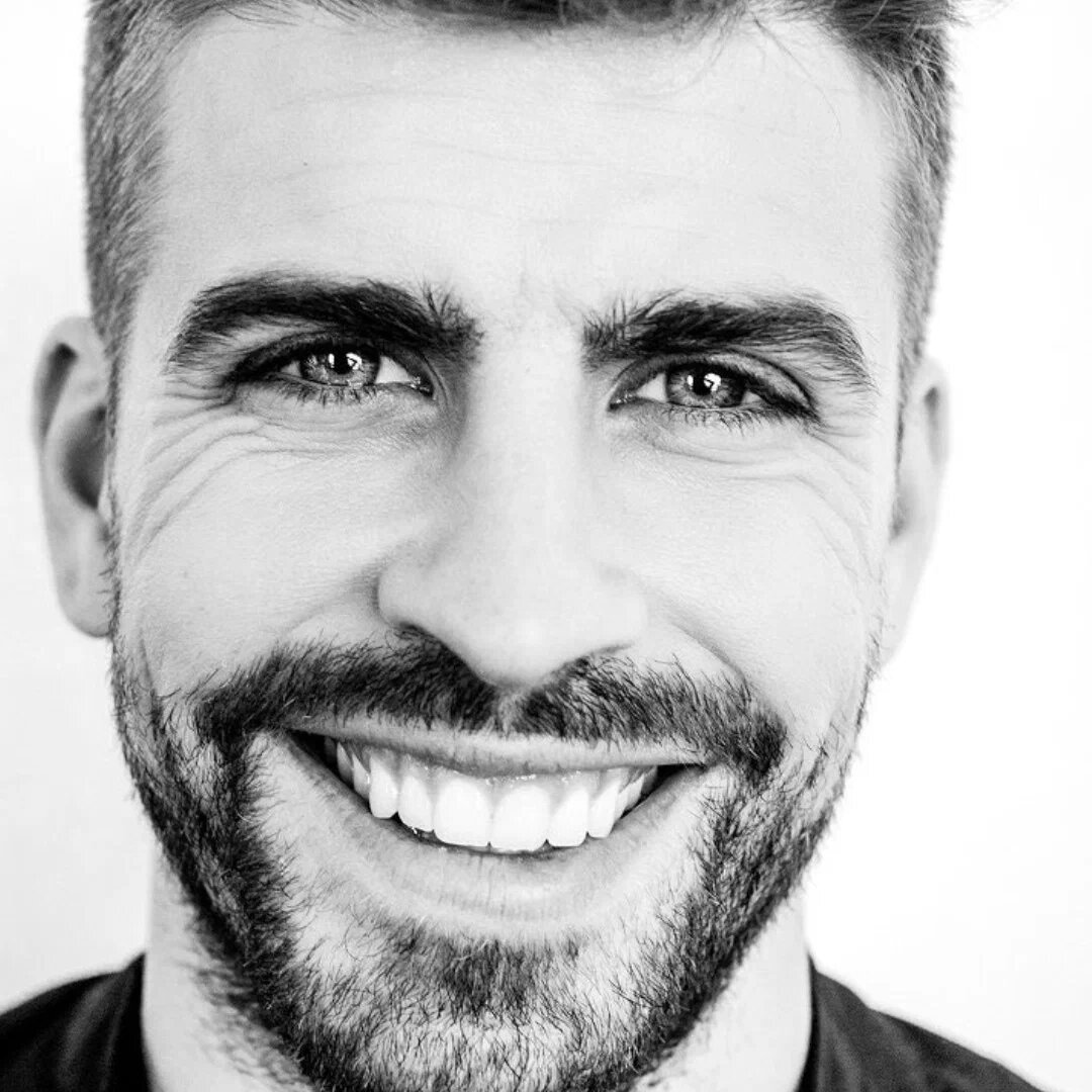 взглядов 5. шайенн джексон аиу. серьезные глаза. самир гесми. роберто савиано.