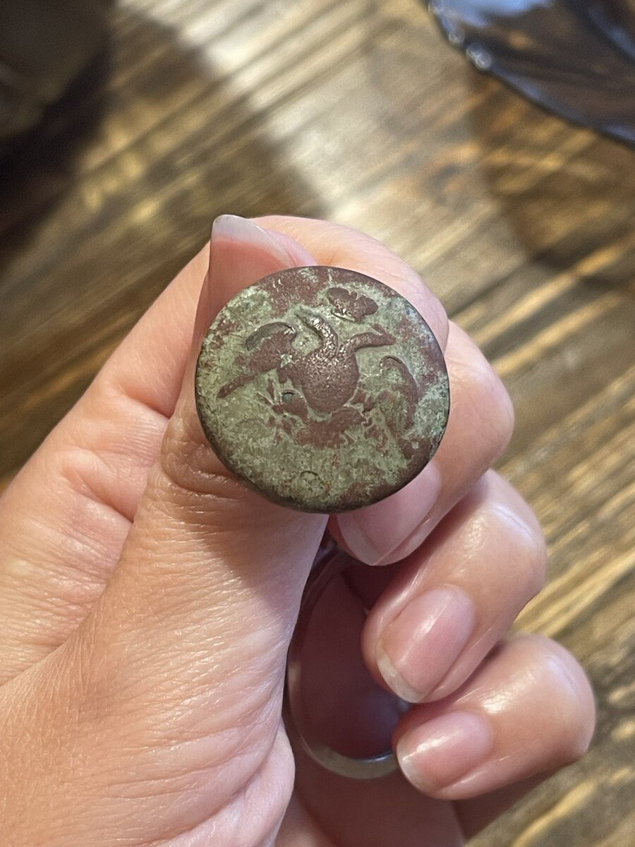 Пуговица с гербом