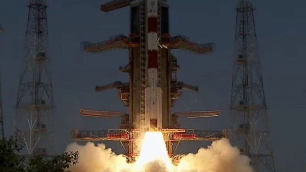    Фото: IRSA Август Макаров