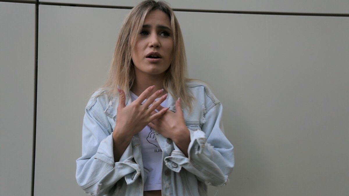     Необычного обитателя скворечника заметили во Владивостоке в посёлке Заводском. В домике для птиц на высоком дереве уютно примостился представитель подвида Serpentes.