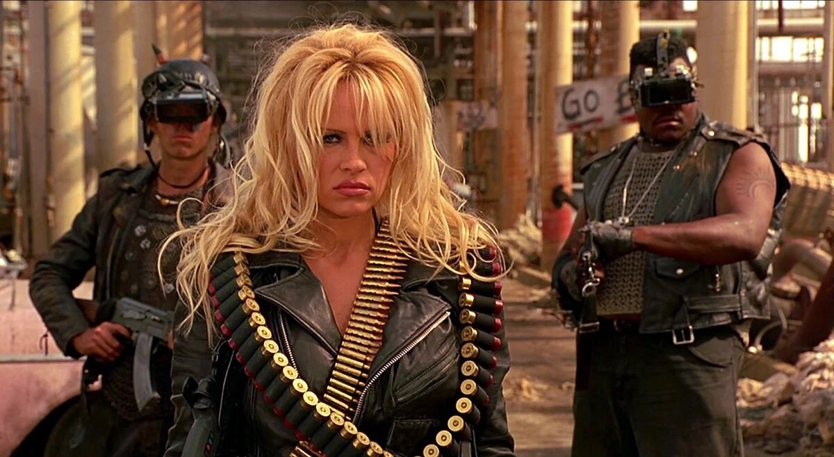 Памела Андерсон рекомендует смотреть фильмы категории Б и не называть её малышкой! 