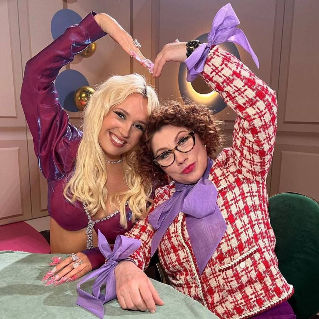    Клава Кока и Роза Сябитова редакция RTWeek