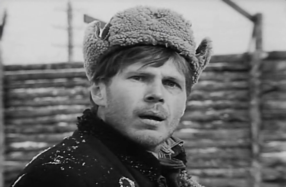 Кадр из кинофильма "Восхождение", 1976 г., режиссер Лариса Шепитько, сценаристы Юрий Клепиков, Лариса Шепитько, Василь Быков, композитор Альфред Шнитке (скриншот) 