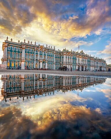 Зимний дворец. Дворцовая площадь.