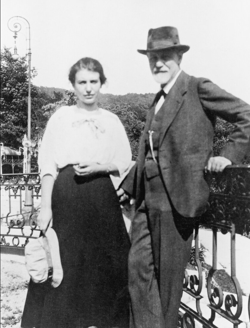    Анна с отцом Зигмундом Фрейдом
