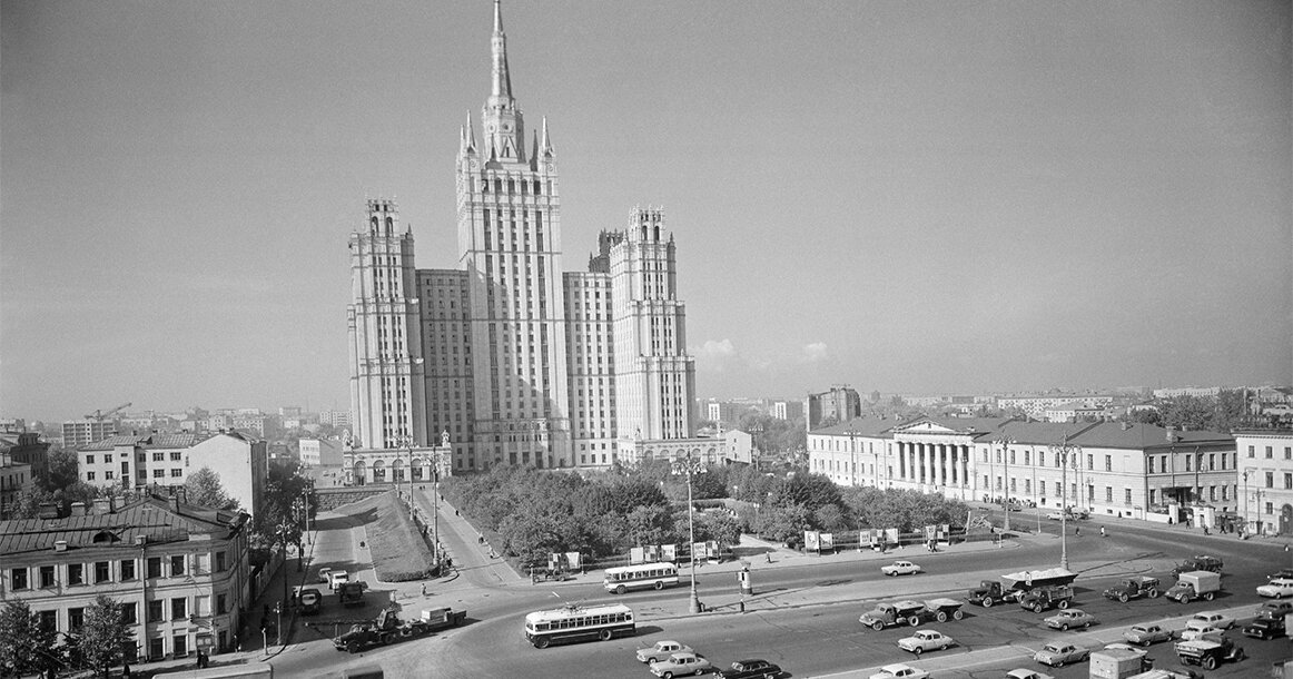 Фото 1956 года, источник - сайт "Москвич mag"