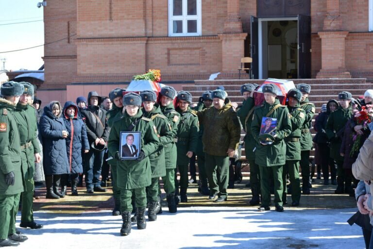    В Гае простились с погибшими в ходе СВО Сергеем Кармановым и Дмитрием Власовым Белов Михаил Александрович