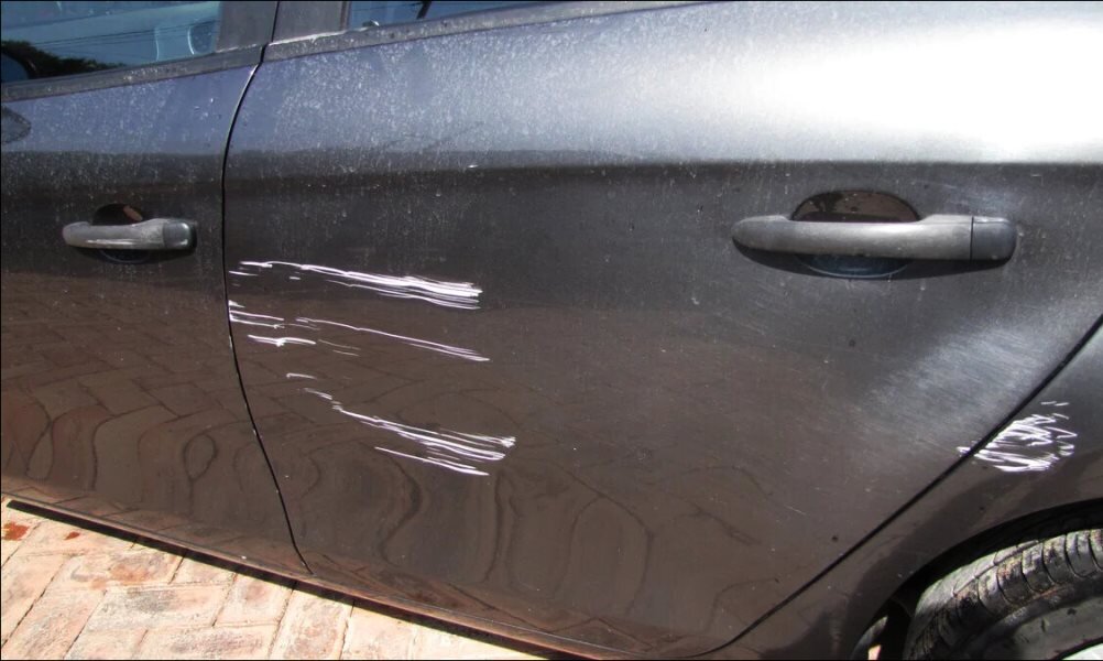 Как убрать царапины с пластика салона автомобиля — статья в автомобильном блоге вторсырье-м.рф