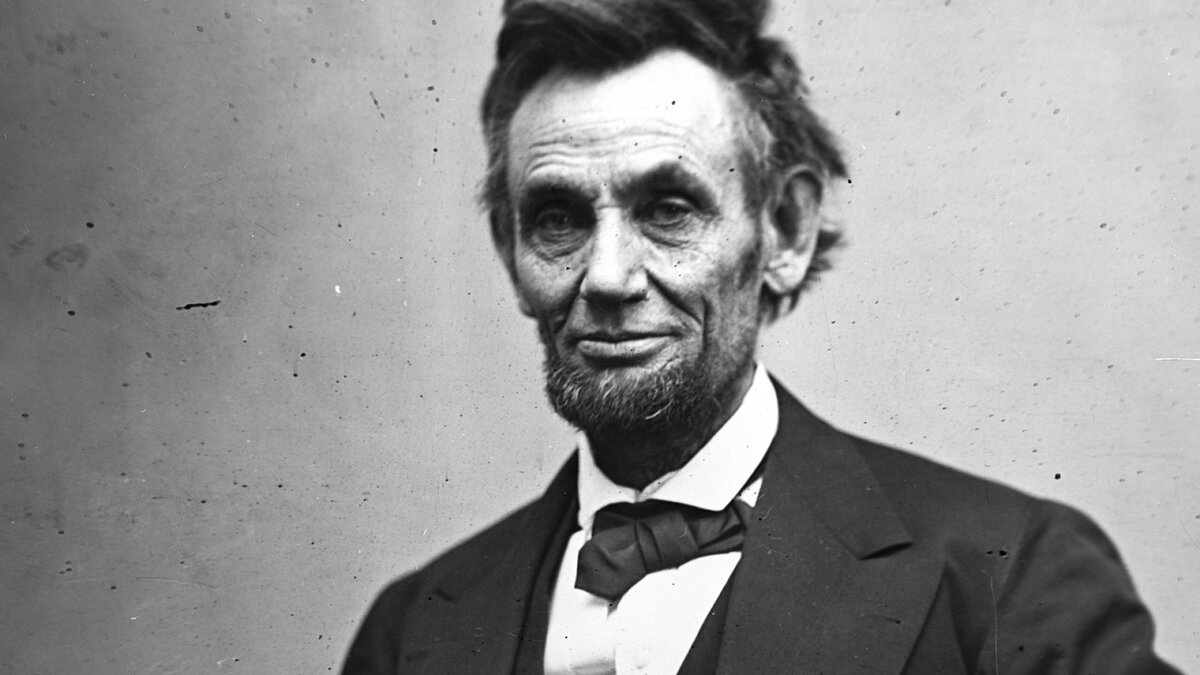 Авраам Линкольн
Фотоматериал из свободных источников