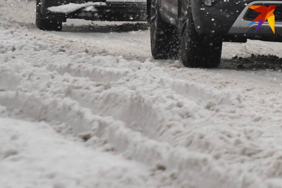     Сильная метель привела к ухудшению видимости на дорогах. Михаил ФРОЛОВ