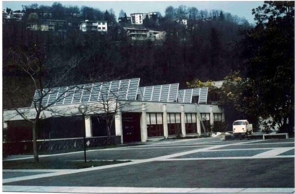  Солнечная электростанция в Университете прикладных наук и искусств Швейцарии была смонтирована и введена в эксплуатацию в далеком 1982 году.-2