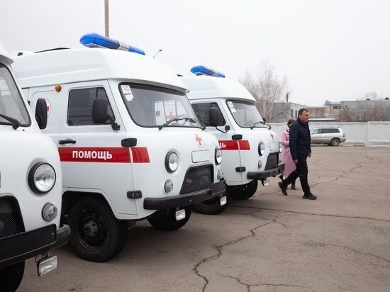     Больницам Приамурья передали 11 новых машин скорой помощи. ФОТО: правительство Амурской области