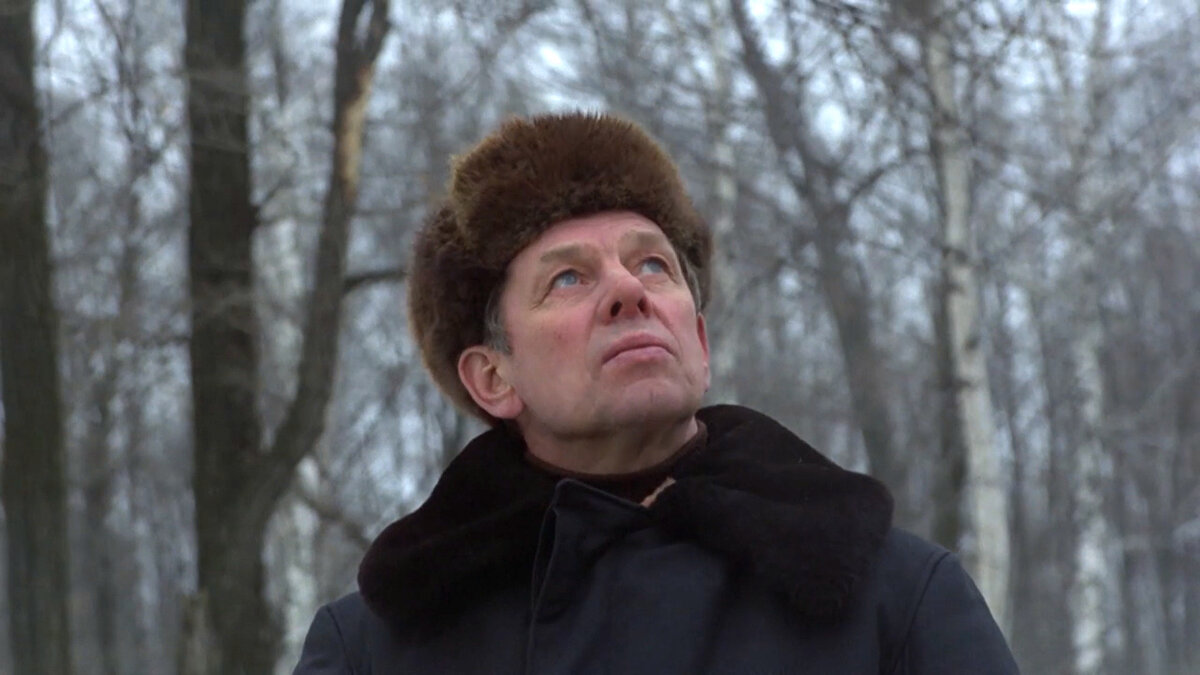 Кадр из кинофильма "Экипаж", 1979 г., режиссер Александр Митта, сценаристы Юлий Дунский, Александр Митта, Валерий Фрид, композитор Альфред Шнитке (скриншот)