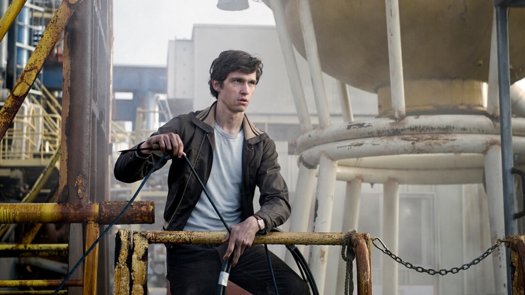 Кадр из сериала «Нефть»