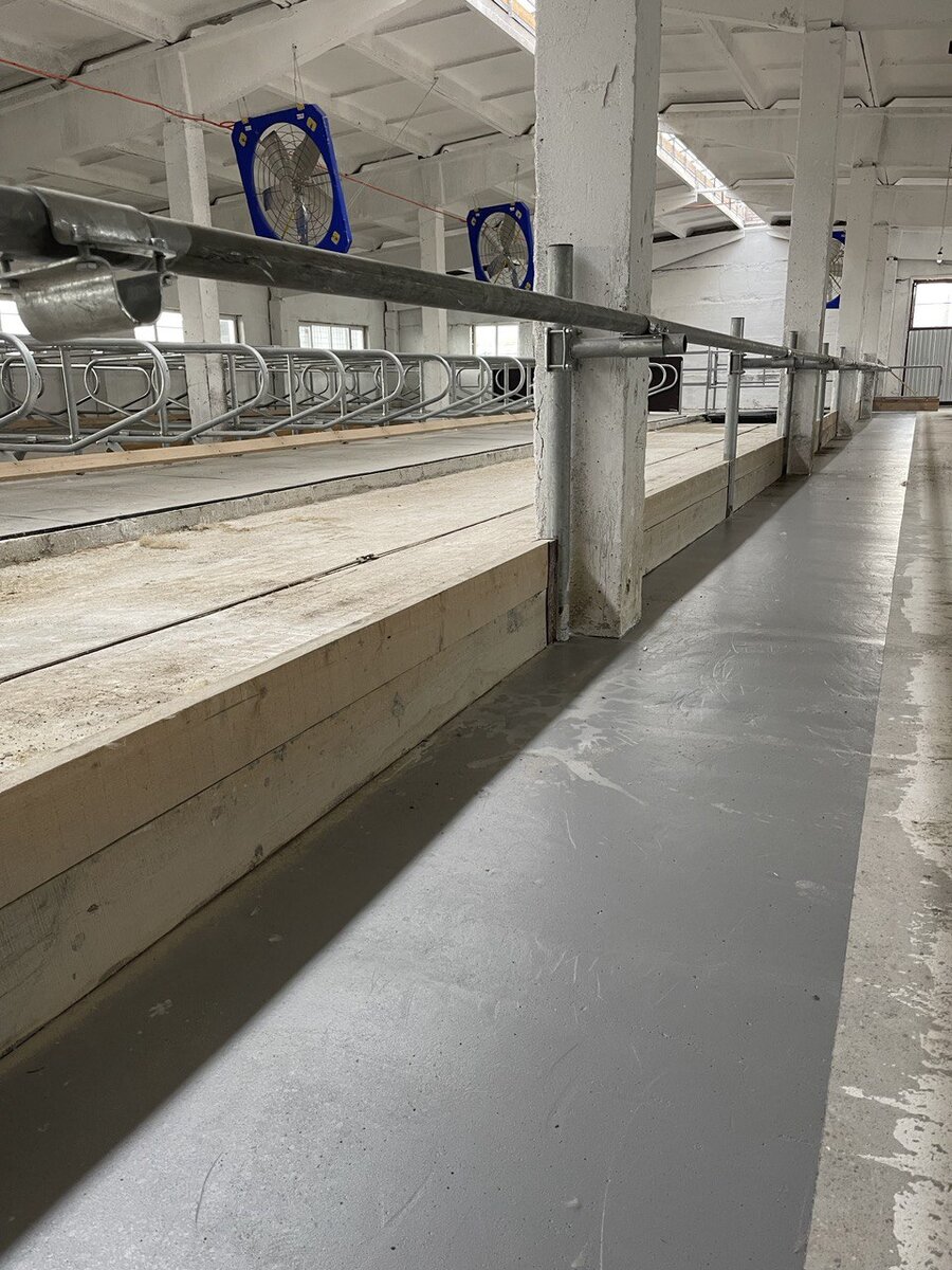 Наливной кормовой стол Milkof