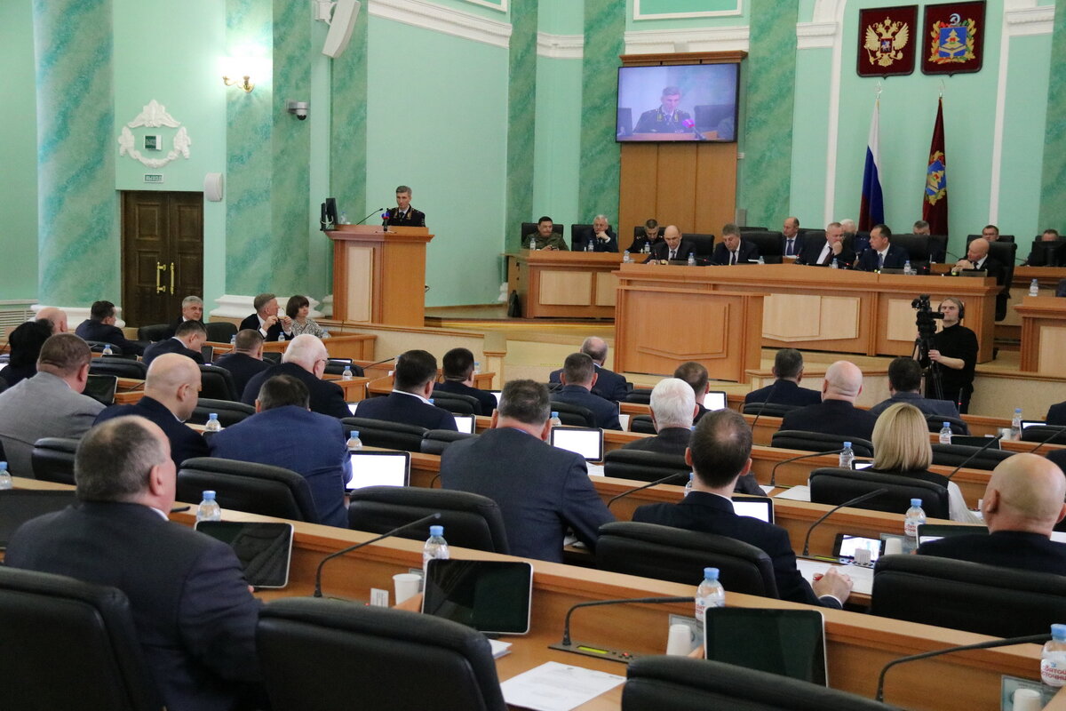    Обратная стороны борьбы Толкунова с коррупцией: средний размер взятки брянским мздоимцам вырос до 300 тысяч рублей avchernov