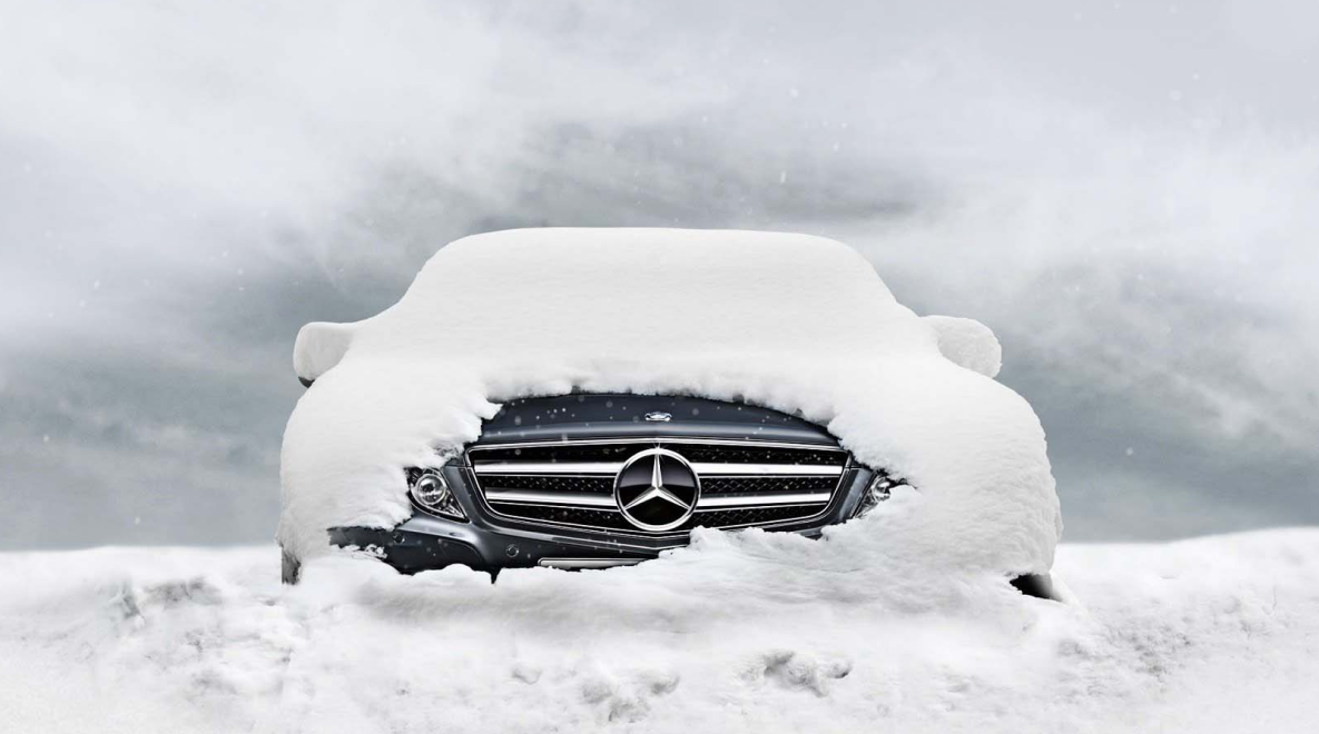 Mercedes Benz Snow