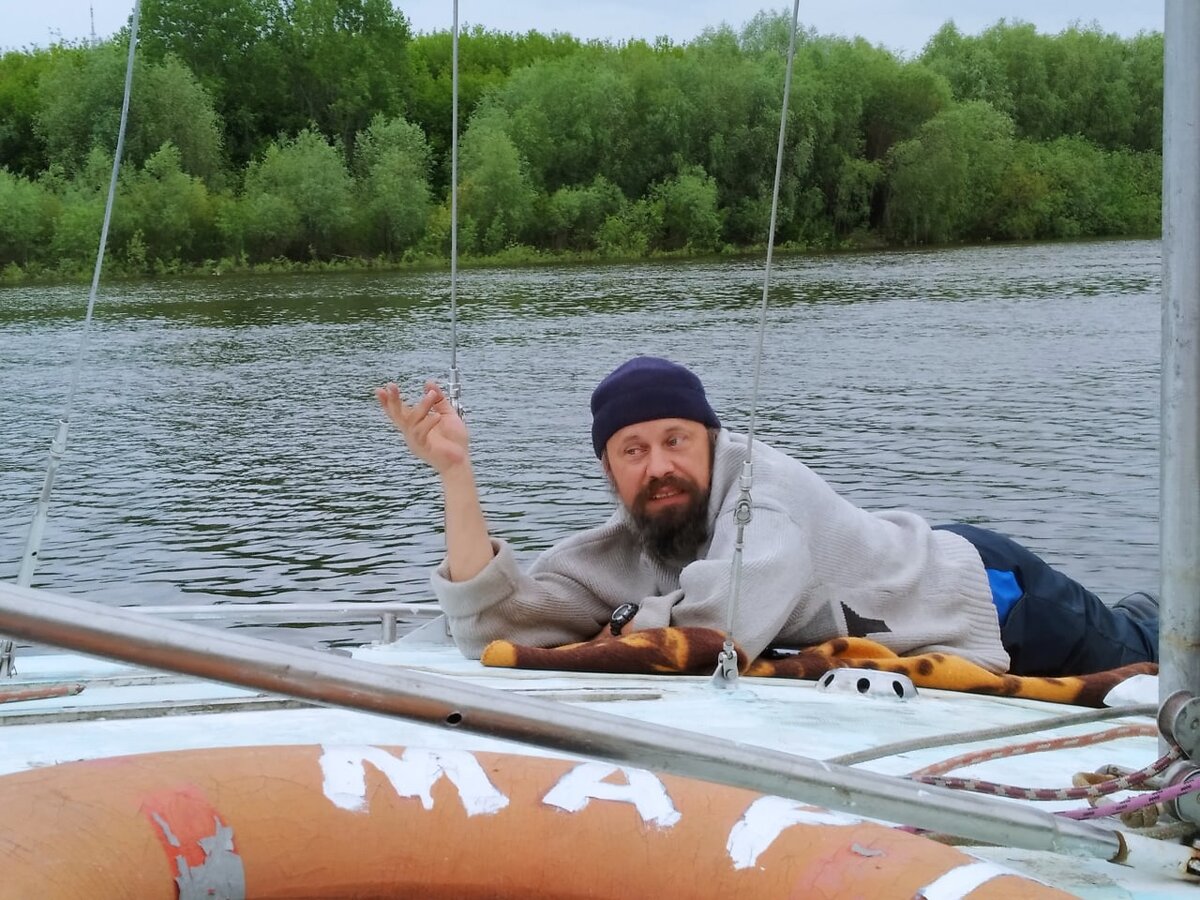 Дима отдыхает после ремонта Мартина