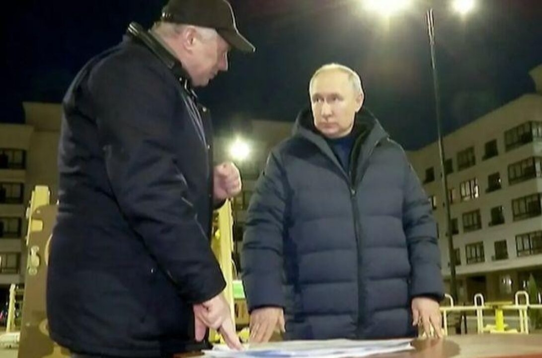    Песков: в Кремле никто не поседел в связи с поездкой Путина в Мариуполь