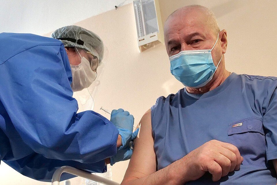     Пожилые люди проходят осмотры, когда им это необходимо.