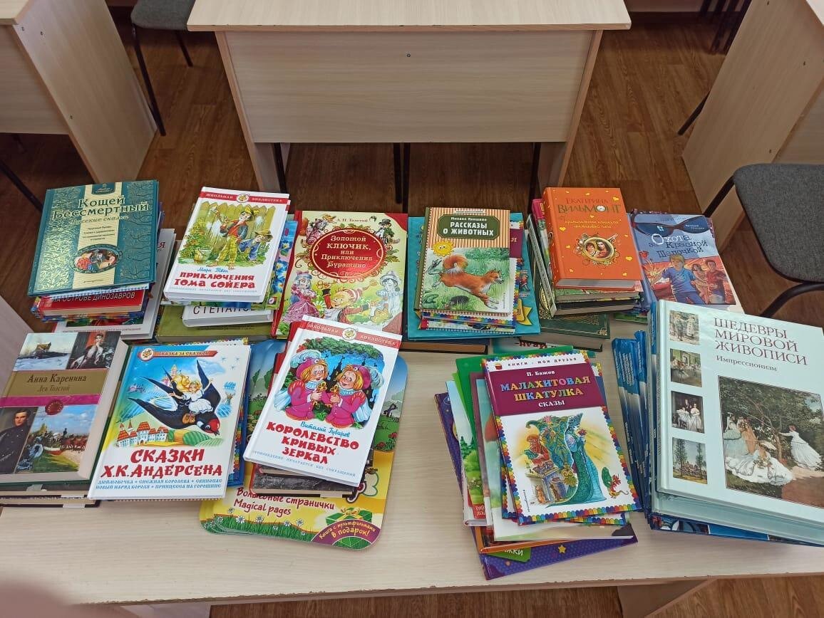    90 книг собрали жители Сакмарского района для детских библиотек Перевальска Марина Шарт