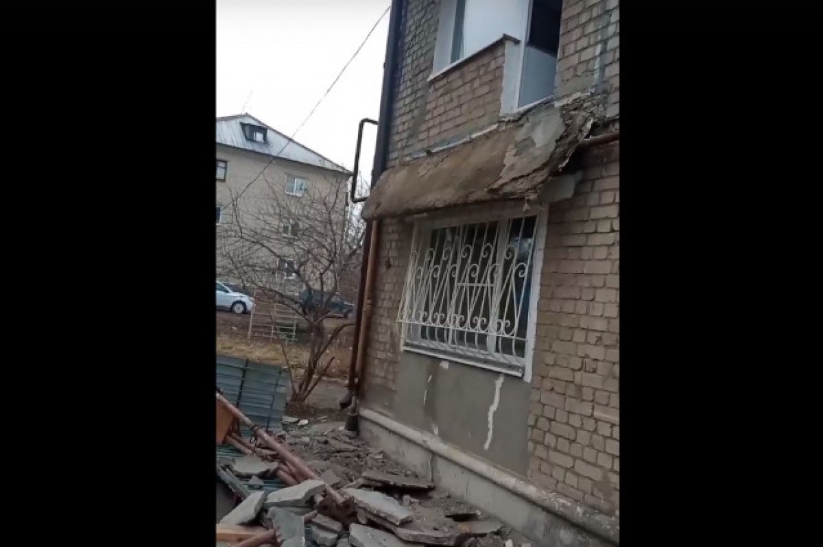    В Липецкой области балкон дома обрушился вместе с мужчиной