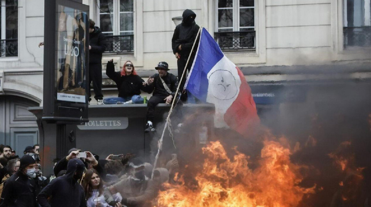 Митинг во франции