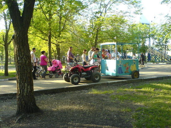     Аттракцион в парке Гагарина. Фото: saratov.mk.ru "МК в Саратове"